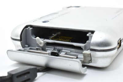 Konica Minolta Dimage X1 8.0 MP Digital Camera Silver Used From