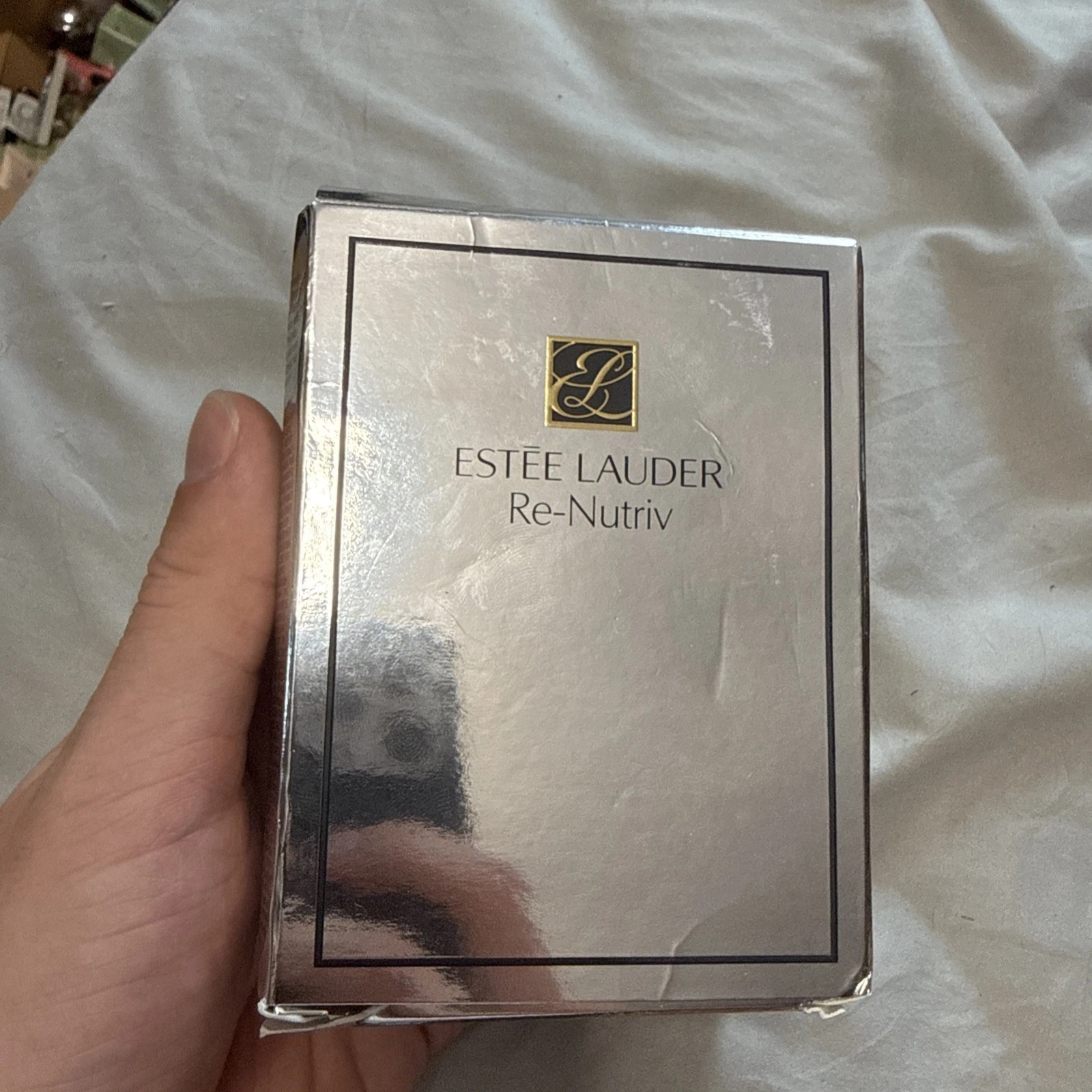 Estee Lauder Re-Nutriv 3 pack. 2 cremes and One hand creme.
Opens in a new window or tab