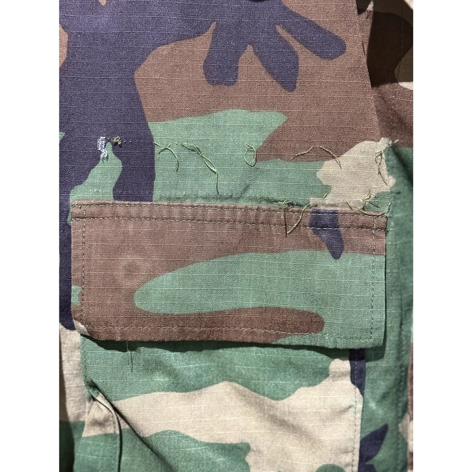 Chaqueta Camuflada Bosque Ejército de Estados Unidos | Talla Mediana Regular Foto 4 de 4