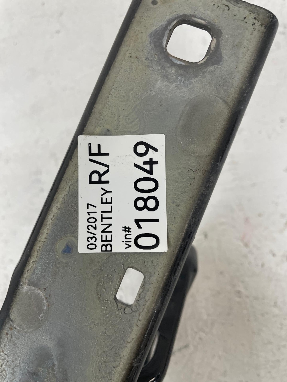 2016-2020 BENTLEY BENTAYGA RH LH FRONT HOOD HINGE SET PAIR BLACK SAPPHIRE (6905)