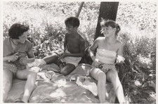 Photo Family At Picnic Fashion Snapshot 1950s