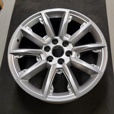 Chevrolet GMC Tahoe Sierra 2015 - 2020 5696 OEM wheel 22 x 9 Med Silver USED