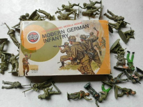 Forces Of Valor 1/32 - Sturmtiger 606/4 Allemagne 1945 - Modèle Diecast - MP-913003A