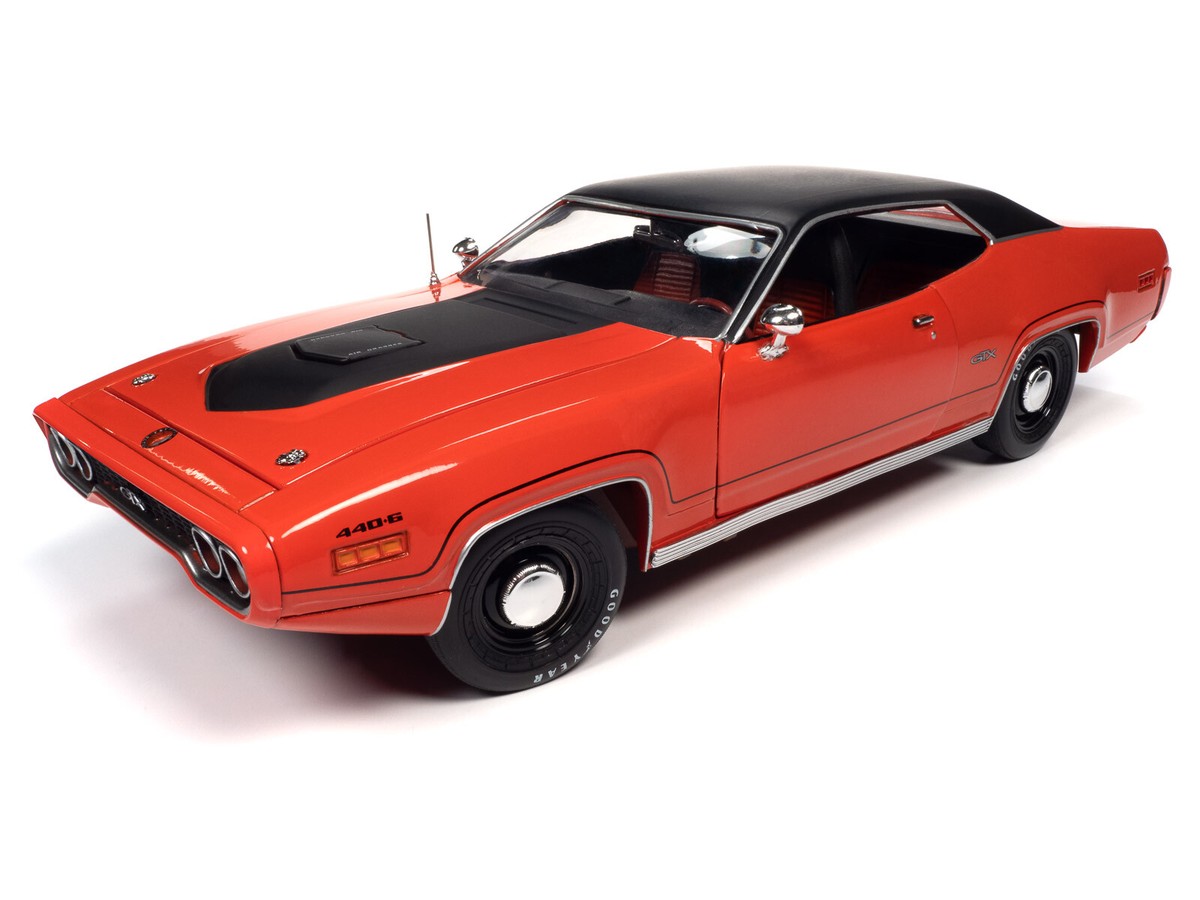 Auto World Collectible '71 Plymouth GTX Hardtop 1:18 Scale