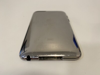 Apple iPod touch 3rd Generation Black (64 GB) Good Condition