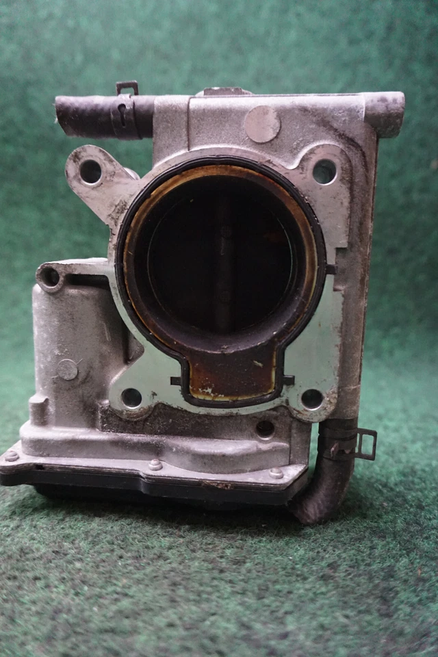 Mazda 5 2008 2,3 L carrocería del acelerador OEM L3R413640 Foto 3 de 4