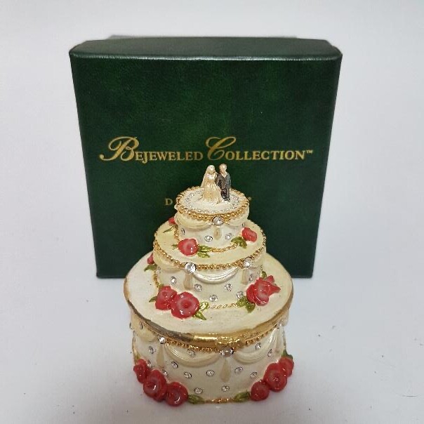 Department 56-Bejeweled Collection*Wedding Cake Box*no: 56.31638-Retired