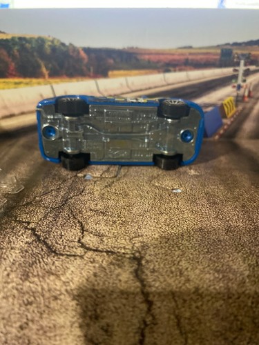 2010 Hot Wheels Dirt Track Race 5 Pack Blue Subaru Impreza Rally Car Sedan 10sp - Picture 6 of 6