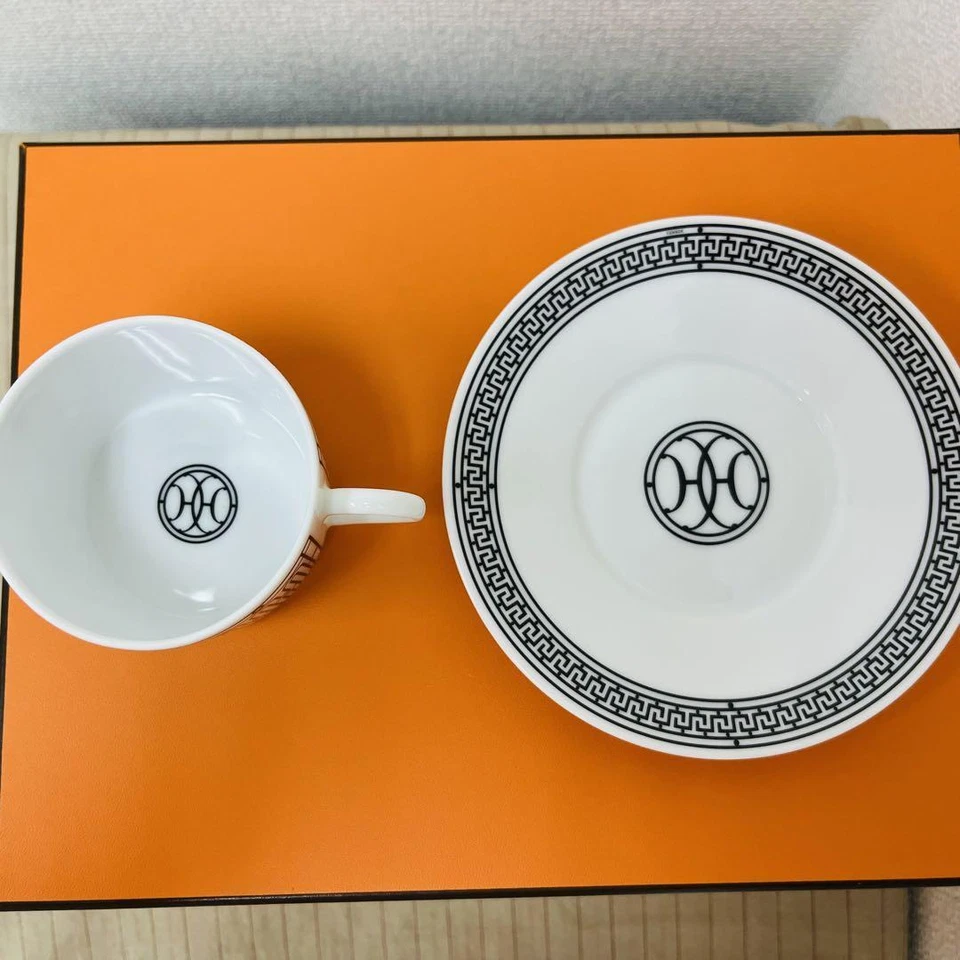 Hermes H Deco Taza de Té Platillo Blanco Negro Vajilla Juego de 2 Café Café Auténtico Nuevo  Foto 4 de 4