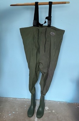 DAM Wathose / Anglerhose Neu Gr. 44/45 mit Gummistiefeln / Teichhose