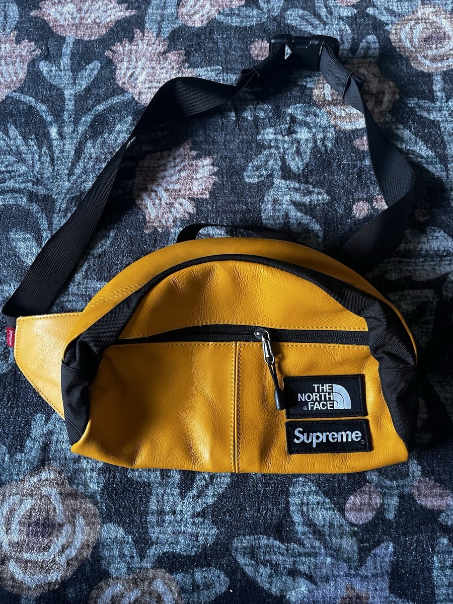 FW17 Supreme x The North Face Roo II lumbar pack shoulder