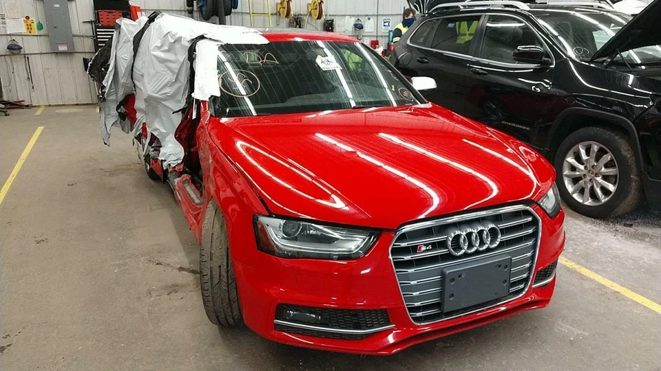 Eje trasero derecho conjunto Audi S4 OEM Foto 2 de 4