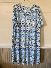 Kim Rogers Curvy Womens 1X Dress. Horseshoe Neck Casual