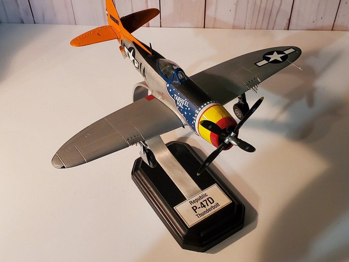 Franklin Mint USAF P-47D-30 Thunderbolt Tarheel Hal Fighter