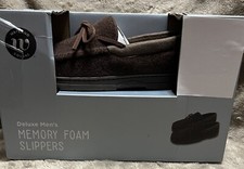 NEW Wayland Square Chocolate Brown Slippers Deluxe Memory Foam Mens Size Small 6