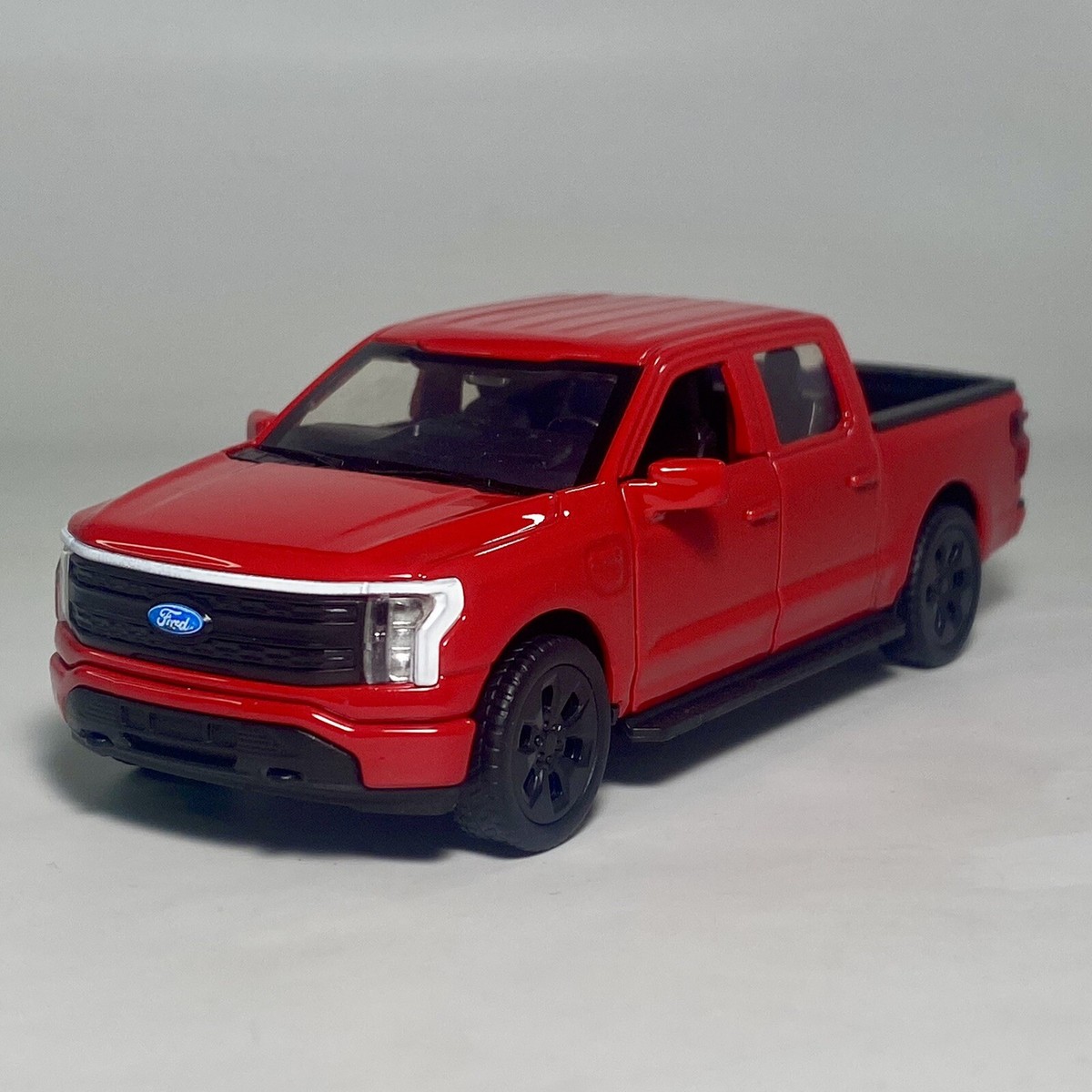 MSZ 2022 Ford F-150 Lightning Platinum 1:36 Diecast Pickup Truck
