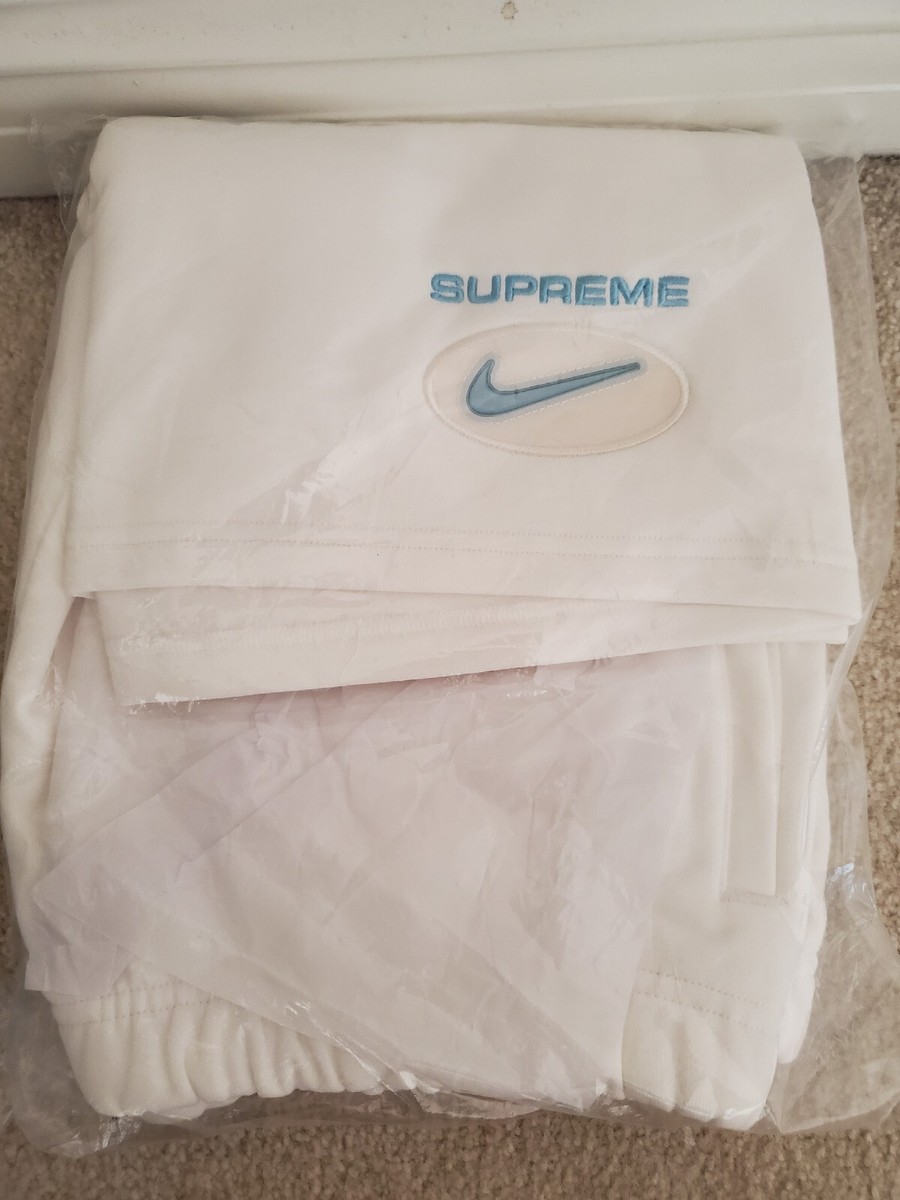 Supreme Nike Jewel Shorts Size Medium White/Blue FW20 Super Supreme Nike Jewel Shorts Size Medium White/Blue FW20 Super