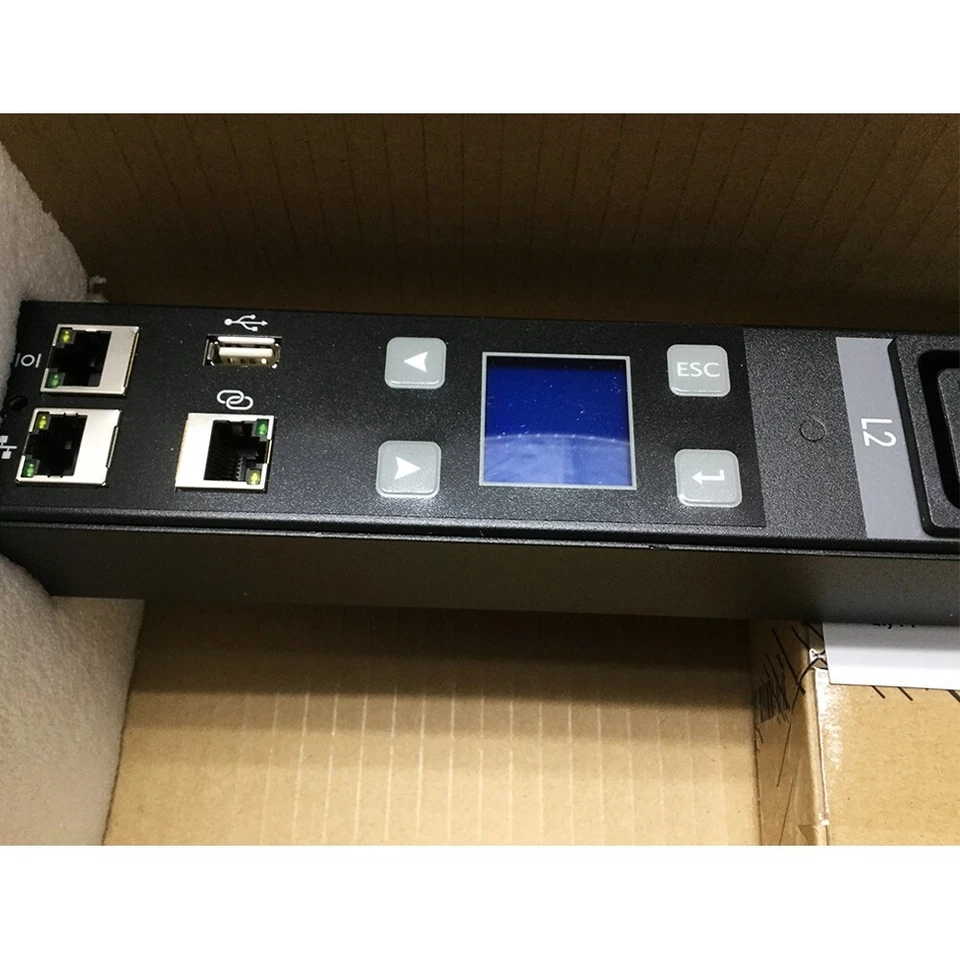 Nuevo L21-30P Medido 18xC13 3xC19 3x5-20R 3Ph 208V 8,6 kVA HP D9N53A PDU 24 Tomas Foto 2 de 4