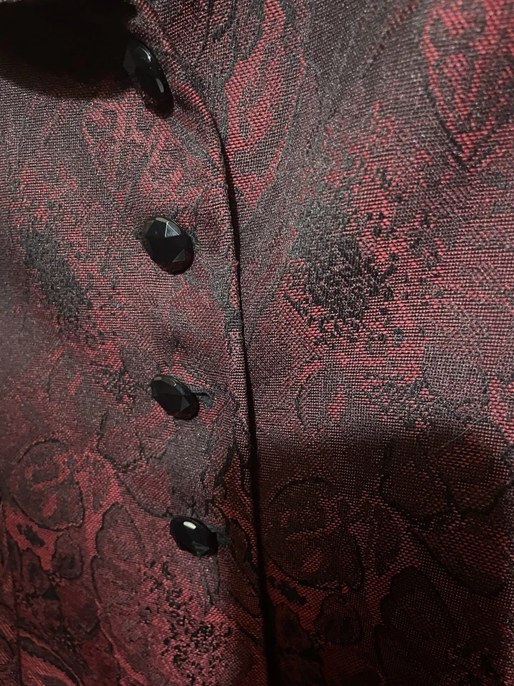 TAHARI ASLSkirt Suit 2P Black Lace Covered Burgundy Embellished Collar. - Image 3 of 4