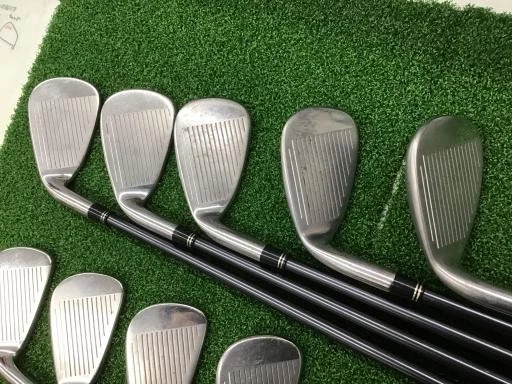 TaylorMade R7 Iron Set 4-9,Pw,Aw,Sw 9pc Flex Regular REAX 60 PLUS Graphite - Image 3 of 4
