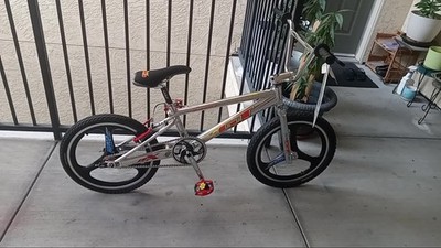 4 Chevilles D'essieu BMX Freestyle GT Old School – Chromées – 26T – Vintage – Neuves Sous Sac