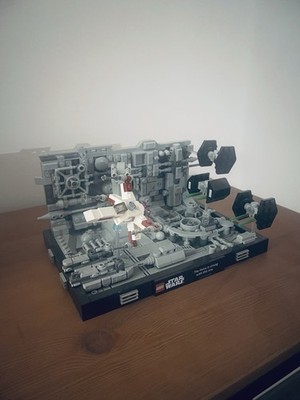 LEGO Star Wars: Death Star Trench Run Diorama (75329) - Vollständig 