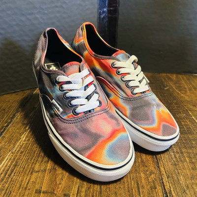 VANS Old Skool Off The Wall Tie Dye Lace Up Skate Shoe US  Men s 7 Women s 8.5
