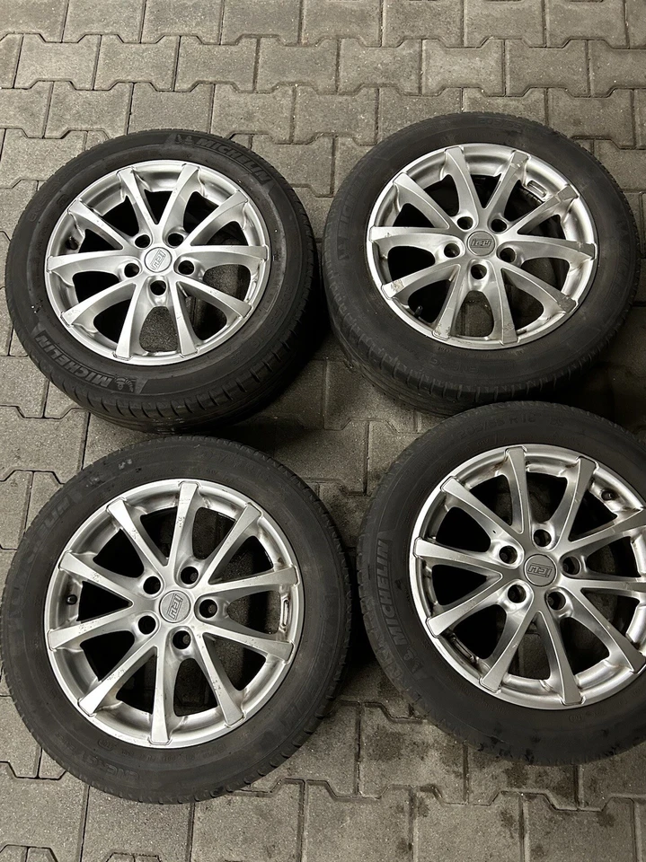 4x SEAT Sommerreifen mit Alufelgen  - Bild 2 von 4