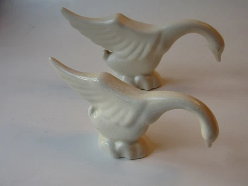 2 Vintage Haeger Pottery Ivory Swan Figurines 2.5" and 3.5" Tall