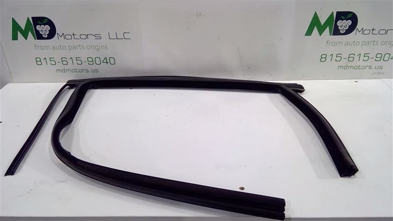 2017-2019 FORD ESCAPE REAR LEFT DOOR WINDOW GLASS RUN CHANNEL GJ5Z-7825767-B