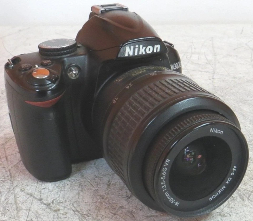 美品 NIKON ニコン D3000 18-55mm 3.5-5.6G H292 Nikon D3000 Digital Camera 18-55mm 3.5-5.6 Lens Kit | eBay