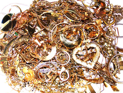 Gold Tone Junk Costume Jewelry 5 Lbs Lot Vintage-Now Crafts Repair Parts Scrap