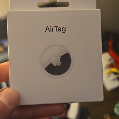 Apple AirTag Bluetooth Item Tracker, 1 Pack White, Model/MPN A2187