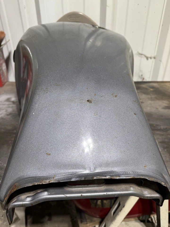 Yamaha XJ750 XJ 750 SECA 1982 OEM tanque de combustible de gasolina 15R-24110-00-6G Foto 3 de 4