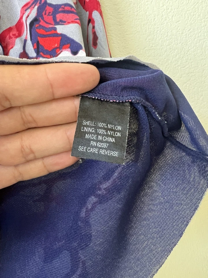 Top VIVIENNE TAM Rojo Doble Capa Transparente Floral Volantes Botón Talla M Foto 4 de 4