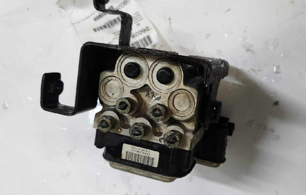 2003-2005 Chevy Avalanche Silverado 1500 Anti lock Brake Pump Assembly OEM