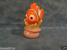 Disney / Pixar Finding Nemo Rubber Squeak Bath Figure 4 3/4"