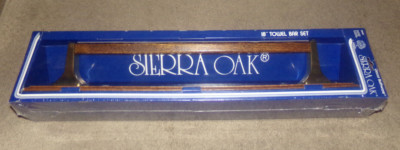 Sierra Oak 18'' Towel Bar Rack Polished Brass solid Oak Wood D5018 made USA NEW
