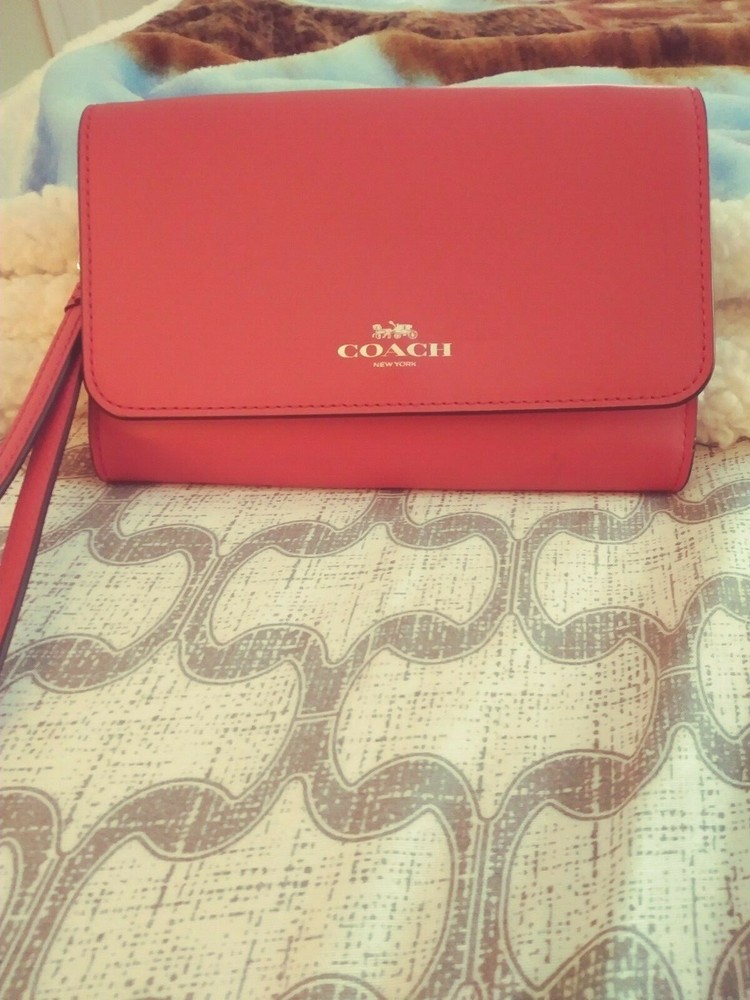 New Cute and Nice Coach Wristlet