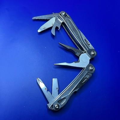 Leatherman Sidekick Multi-Tool, Knife, Pliers, Saw, Stainless 