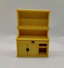Epoch Sylvanian Families Maple Town Calico Critters Yellow Kitchen Cabinet Hutch