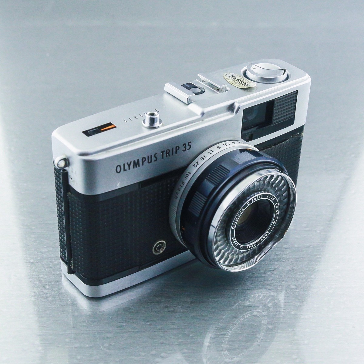 Olympus TRIP 35, zuiko 2.8 / 40 camera 35 mm film #2001372 Sold as