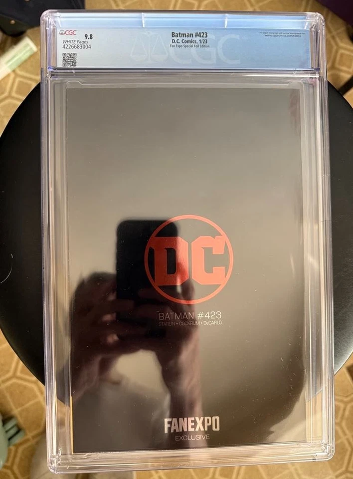 Batman 423 Fan Expo Rojo Plata LÁMINA Variante CGC 9.8 Todd McFarlane Cubierta Virgen Foto 2 de 2