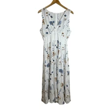 Womens White Floral V Neck Maxi Dress MediumCottagecore Fairycore Whimsigoth