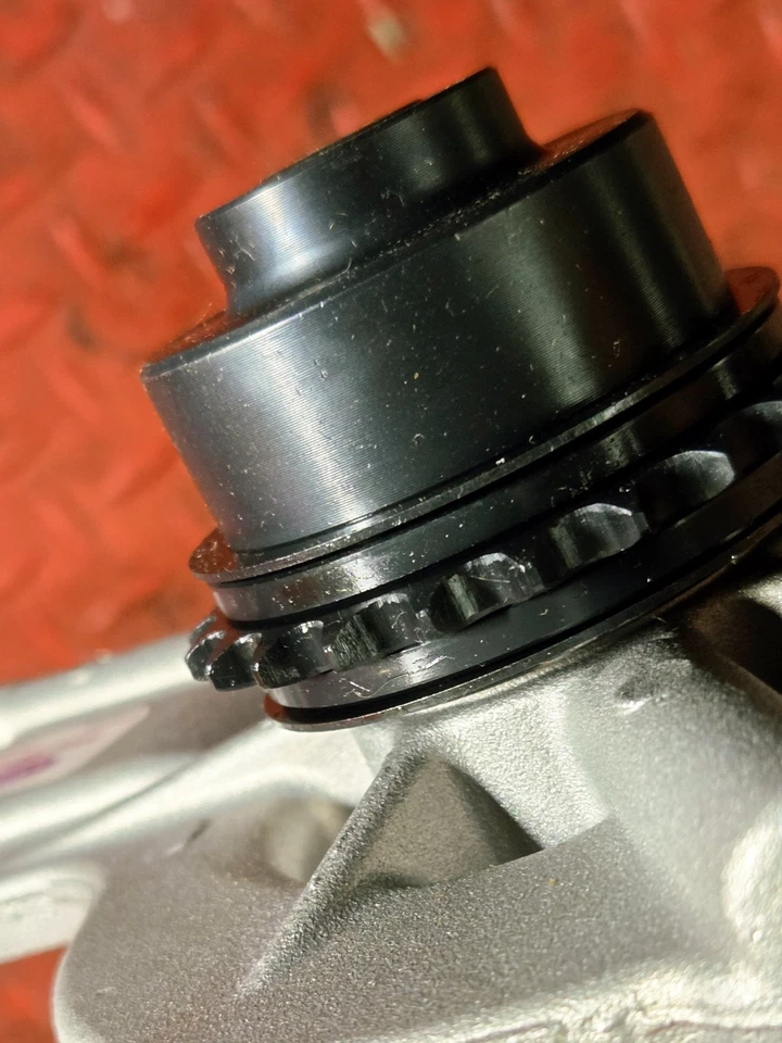 Conjunto de bomba de agua original Ford 2007-2012 para Fusion MKZ Taurus 3,5 AA5Z-8501-F Foto 4 de 4