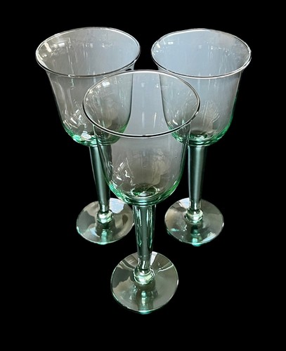 3 - Vintage Mexican Recycled Hand Blown Glass Sea Green Wine Water Goblet 9.5” - Picture 2 of 7