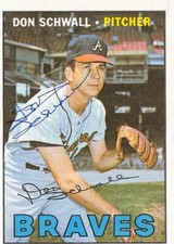 Don Schwall autographed baseball card (Atlanta Braves, SC) 1967 Topps #267