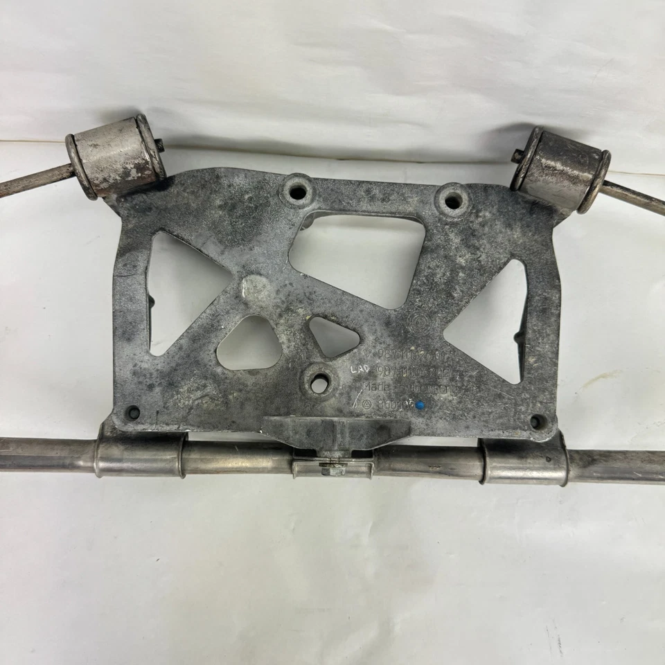 Soporte de montaje de silenciador de escape de 5 velocidades Porsche Boxster Cayman 2005-08 98711104204 Foto 3 de 4