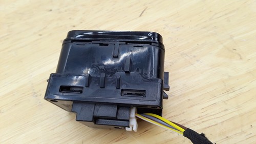 2018-2021 MERCEDES SPRINTER 3500 XD FRONT RIGHT PASSENGER SIDE WINDOW SWITCH OEM - Picture 6 of 8