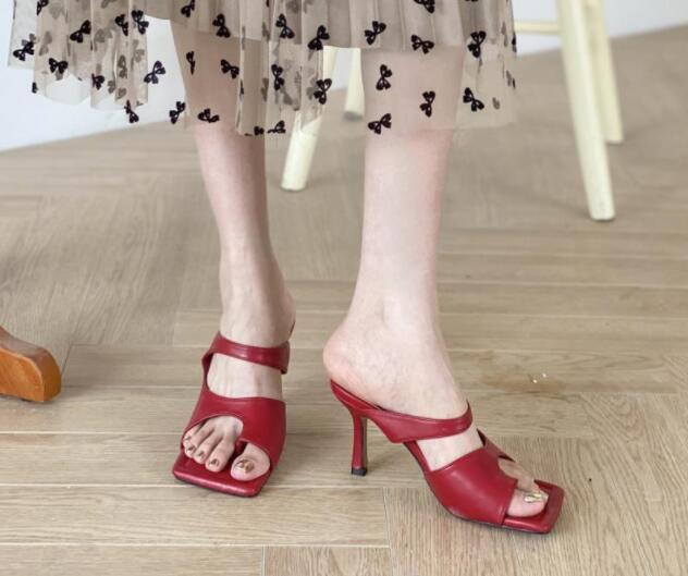 PANTOFOLA D’ORO Scarpe estive da donna moda romane punta aperta perizoma pantofola tacchi alti festa sanda